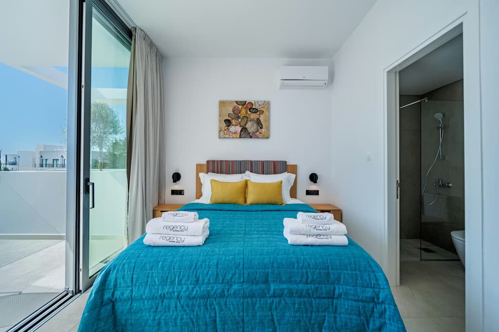 TEST ROOM Regency Studio 102